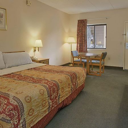 Days Inn By Wyndham Morehead Eksteriør billede