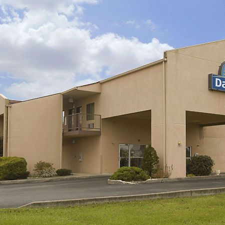 Days Inn By Wyndham Morehead Eksteriør billede