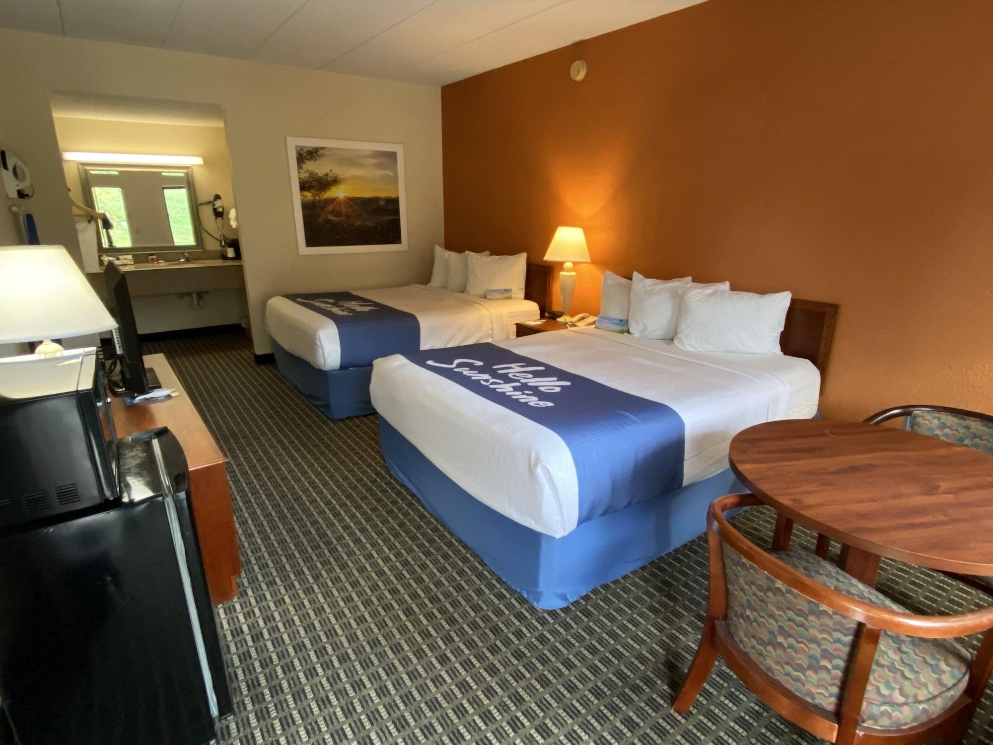 Days Inn By Wyndham Morehead Eksteriør billede