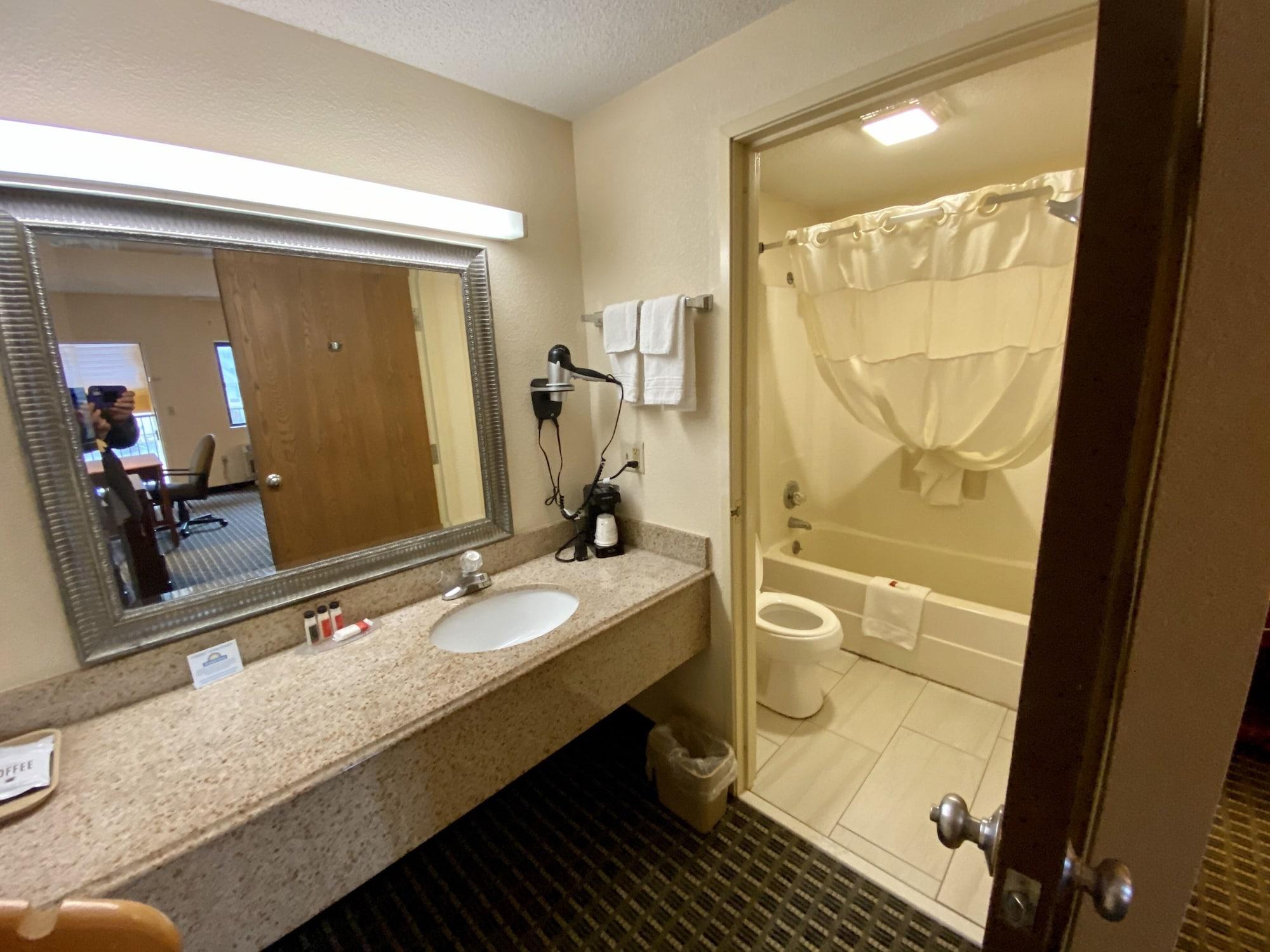 Days Inn By Wyndham Morehead Eksteriør billede